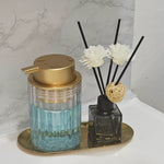 distributeur savon liquide transparent moderne rayures verticales pompe élégant salle bain comptoir