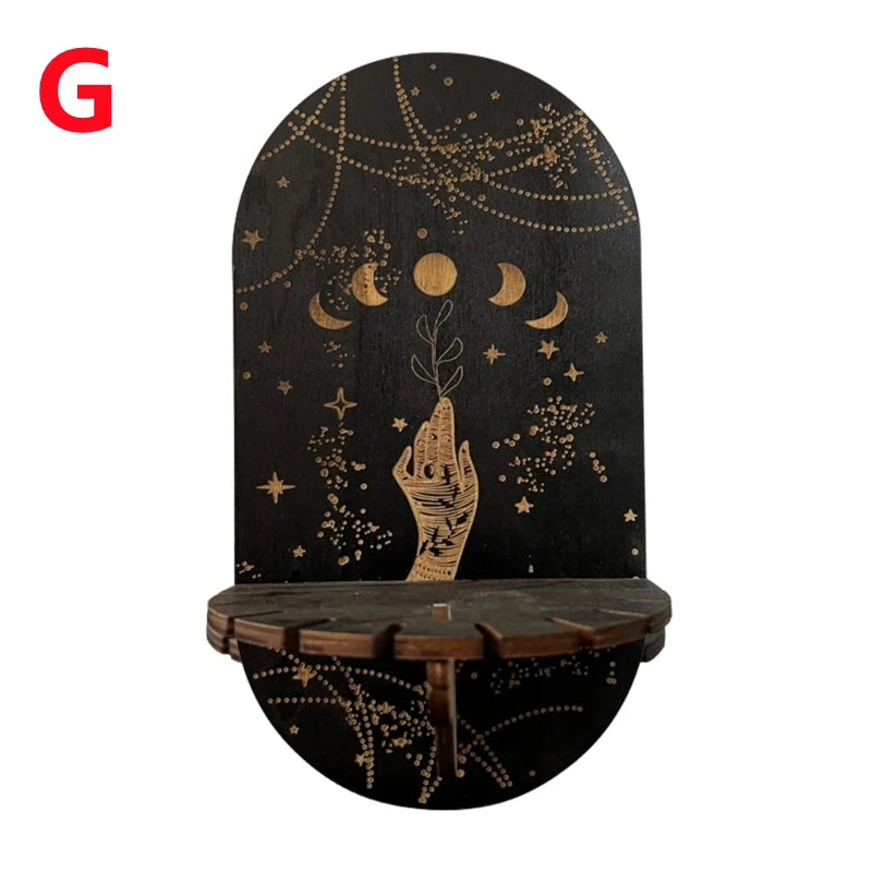 étagère murale noire dorée ornementations astrologiques pendeloques semi précieuses artisanal