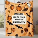 Cette couverture jaune représente des images associées à l'Halloween, comme des citrouilles, des chauves-souris et des fantômes, avec un texte indiquant qu'elle est destinée aux personnes qui aiment cette fête.