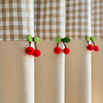 rideau fenêtre maison plaid carreaux cerises beige blanc opacité vintage rustique