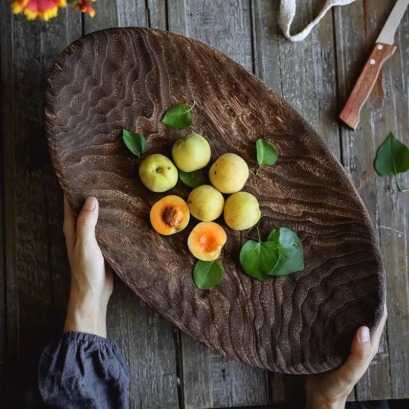 assiette bois marron rustique fruits texture naturelle plateforme décoration salon oval rectangulaire respectueux environnement