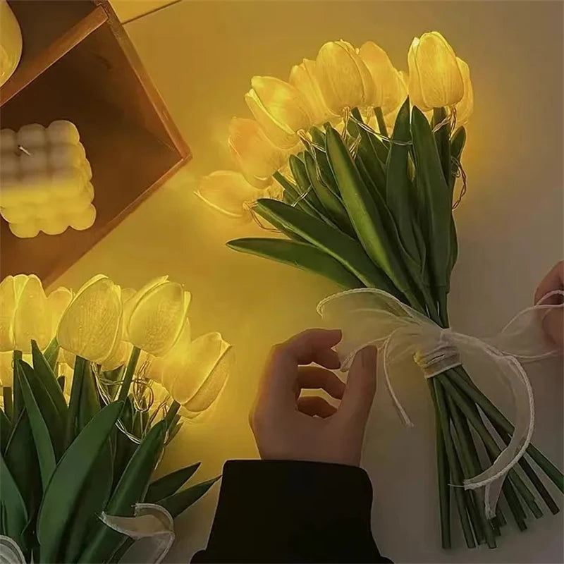 bouquet tulipes lumineuses jaune orange vert moderne vase transparent ruban blanc