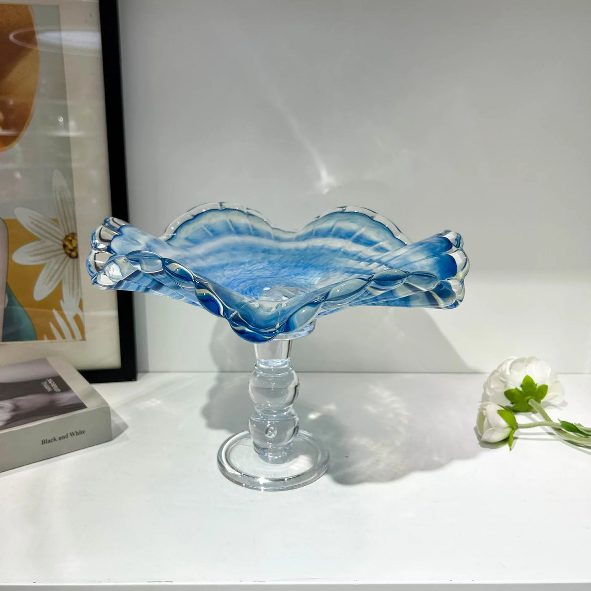 vase moderne bleu rayures horizontales artisanal transparent table décoration maison plateau fruits