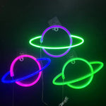 néon alien vert violet bleu rose planète saturne moderne lumineux fixations