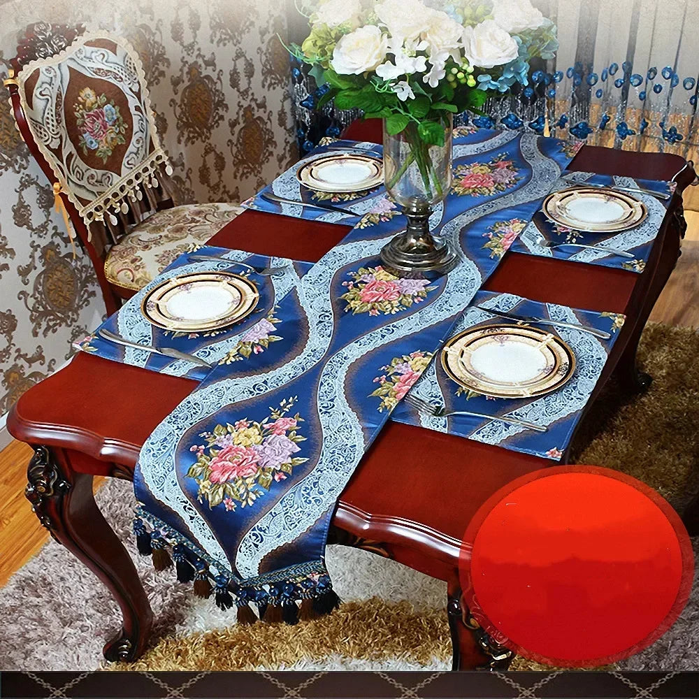 table luxe bleu marine brodée florale dentelle élégante polyester coton maison