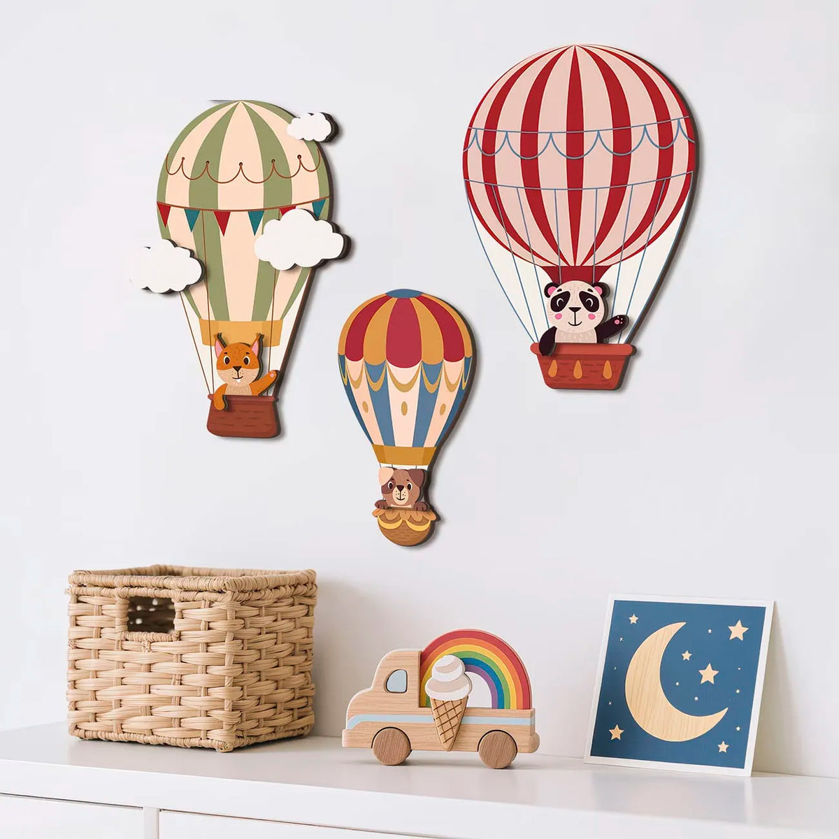 décorations murales bois ballons air chaud rayures nuages animaux mignons vert beige rouge blanc