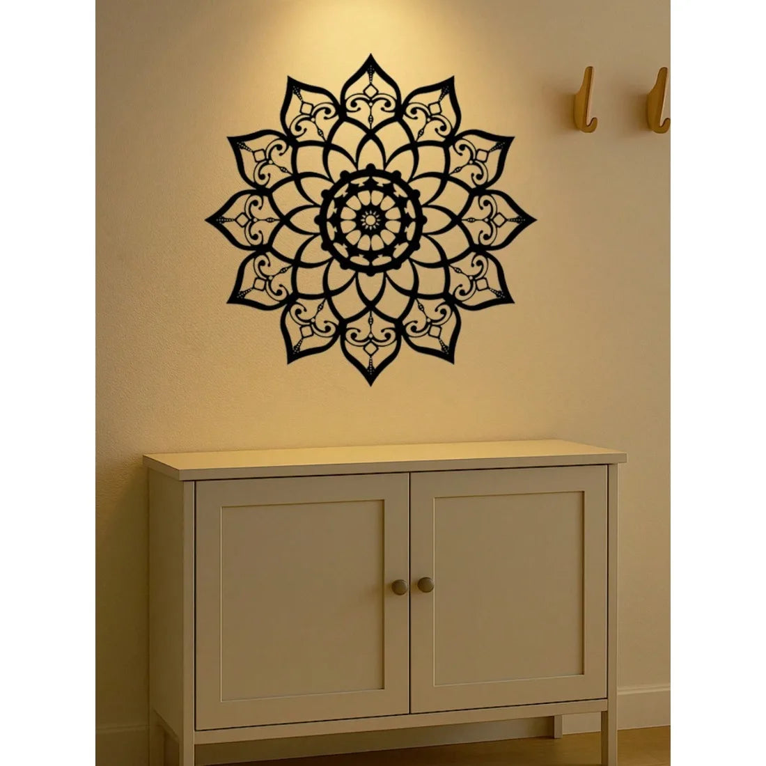 décoration murale mandala noir floral artisanale ajourée métal intérieur extérieur 40x40 cm sophistiquée calme