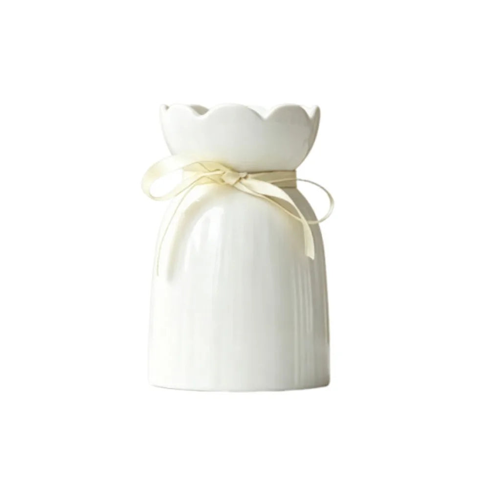vase céramique blanc moderne poterie lisse ruban décoration intérieur simple table restaurant