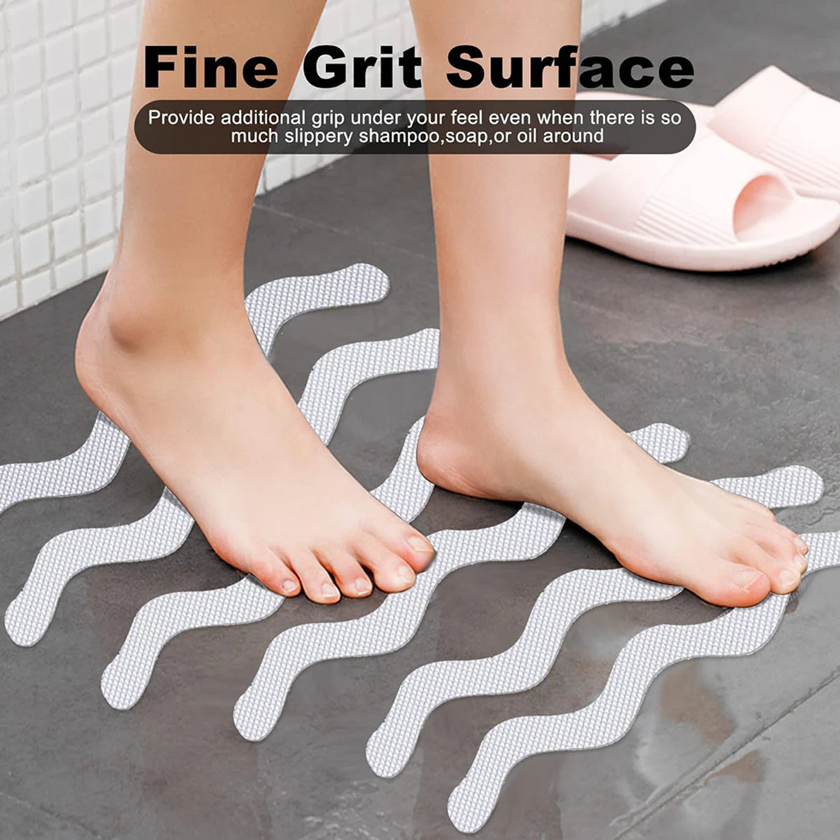 tapis antidérapant moderne adhésif noir gris rose bleu rayures ondulées salle bain sécurisé imperméable