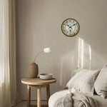 horloge murale vintage bois blanc noir numéros 12 texte historique 10 12 14 16