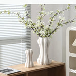 vase céramique blanc rayures ondulées moderne décoration intérieur plissé tridimensionnel transparent table