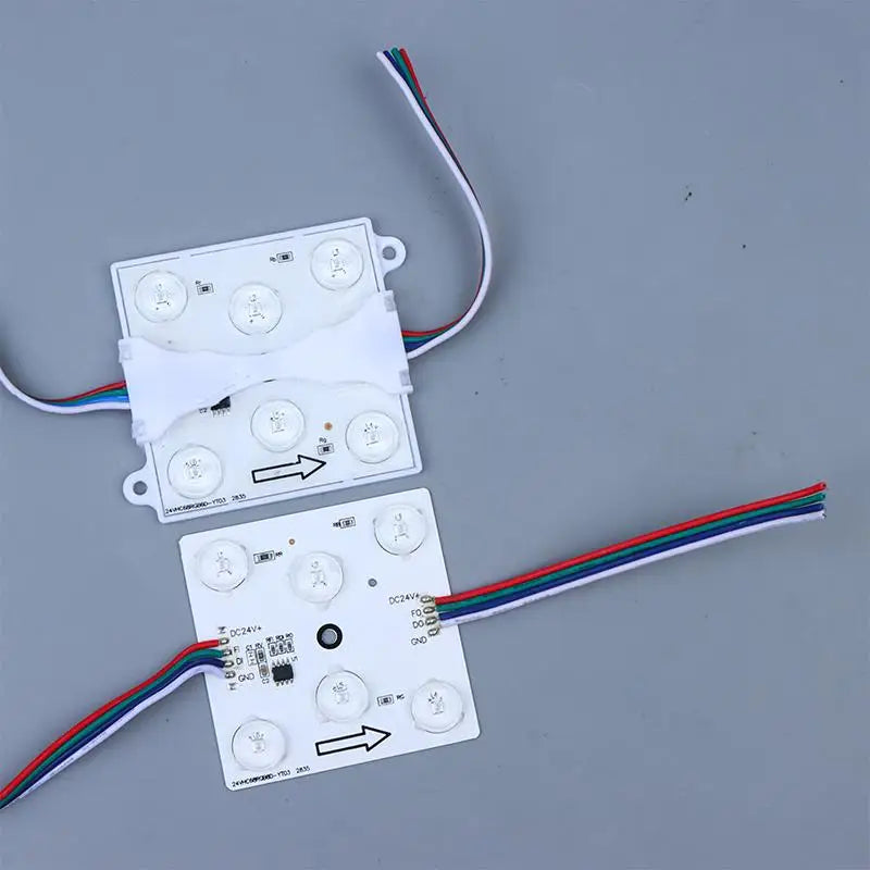 boîte lumière publicité led blanc moderne adhésif six leds câbles rouge blanc bleu