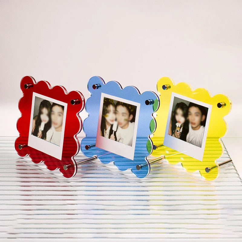 cadres photo modernes scalloped rouge bleu orange instax mini photos timbres cartes