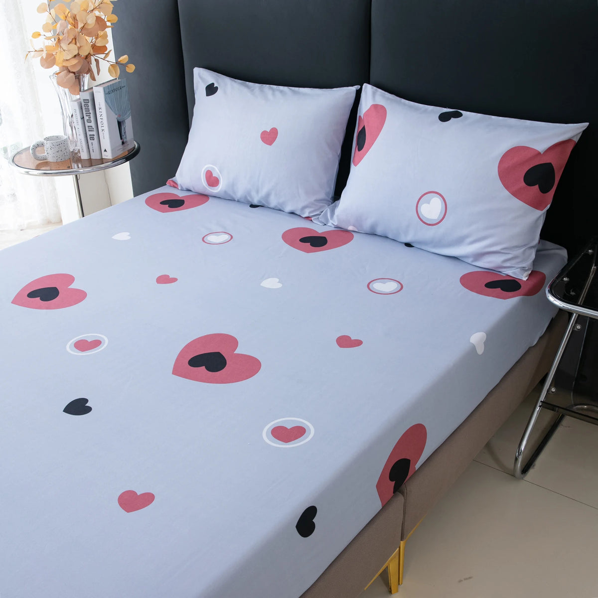 drap housse matelas gris clair motif coeur rose blanc moderne coton polyester chambre adulte