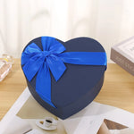 boîte cadeau forme cœur rose rouge bleu marine papier kraft satinée classique mariage fête