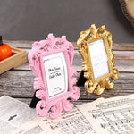 cadres photo vintage baroques rose noir blanc or volutes floraux partitions musicales potiron assiette