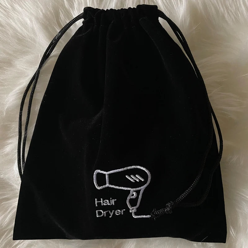sac rangement noir velours sèche cheveux brodé cordon serrage utilitaire multi usage compression 26x30cm