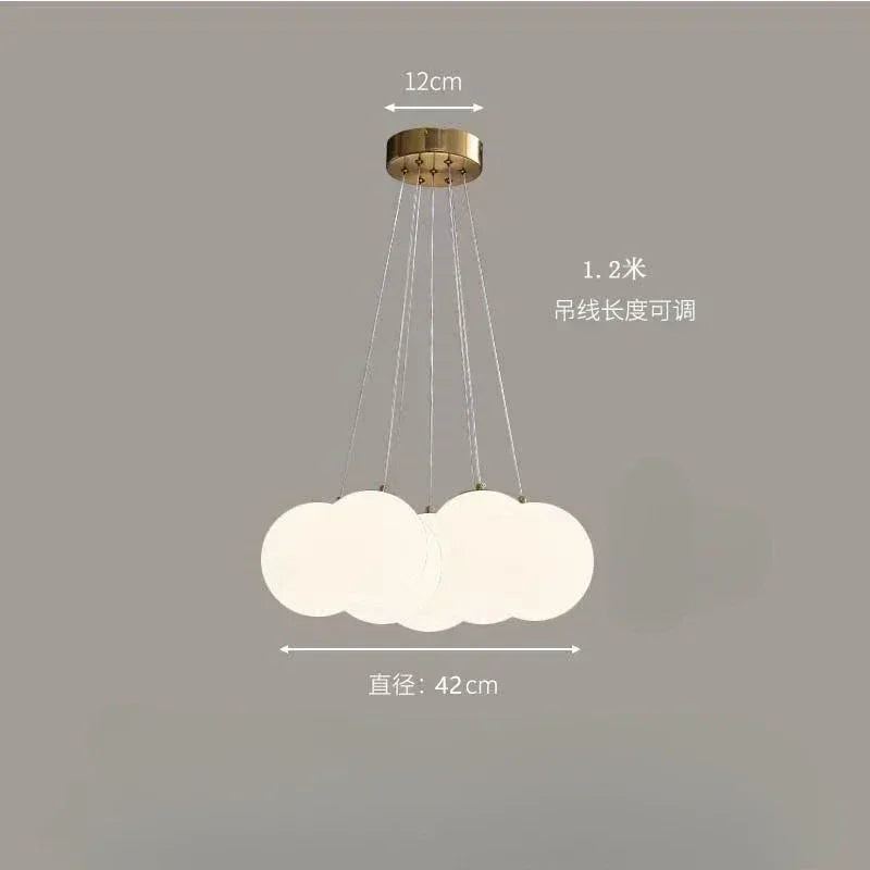 suspension lumineuse moderne blanc boules verre translucides 19 têtes fixée câbles