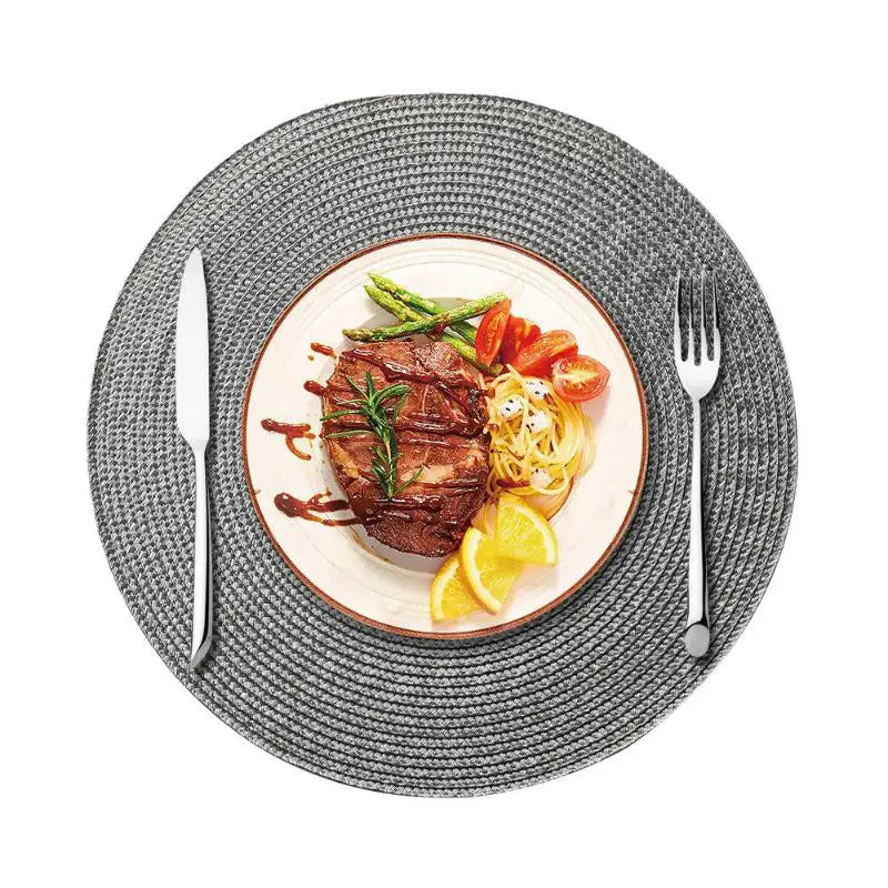 assiettes tissées modernes beige bleu gris jaune opaques set table noël festive