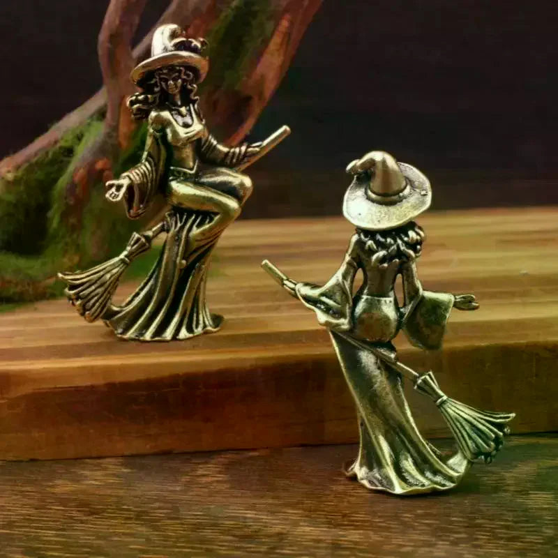statuette bronze féminine robe longue chapeau pointu balai artisanale vintage décoration intérieure salon entrée