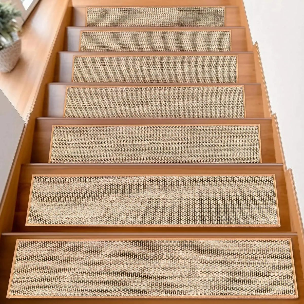 tapis d'escalier moderne rectangle polyester adhésif beige marron gris clair décoration intérieure chambre salon