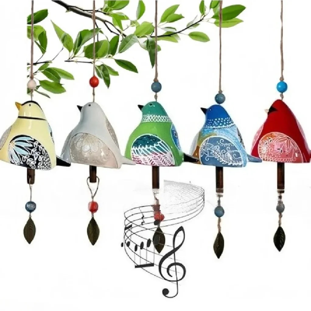 cloches vent résine oiseaux motifs floraux couleurs variées décoration extérieure balcon folklorique