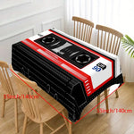 nappe rétro géométrique cassette audio noire blanche rouge table manger polyesterversible