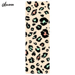 tapis yoga liège caoutchouc naturel vert clair bleu motifs floraux moderne opacité yoga fitness