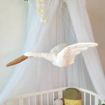 décoration murale cygne blanc tissu texturé suspension chambre enfant oreiller motif cygne