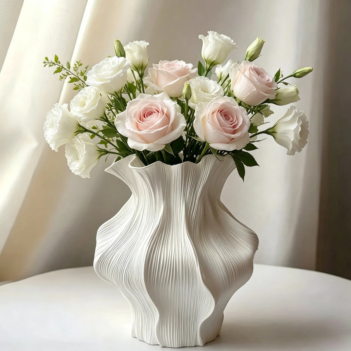 vase decoratif moderne porcelaine blanc ondulé texturé salon chambre coucher