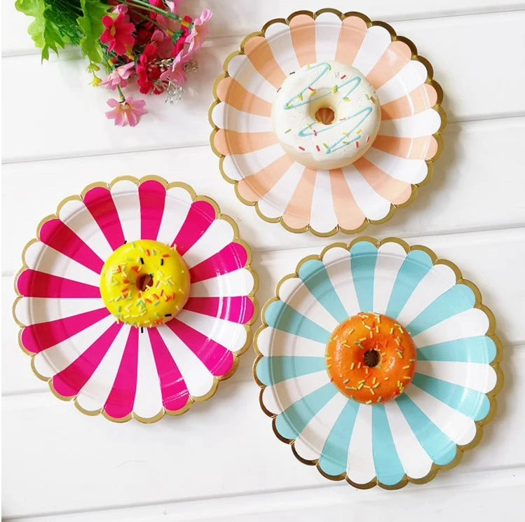 assiettes gobelets papier jetables motifs floraux fête anniversaire mariage décoration
