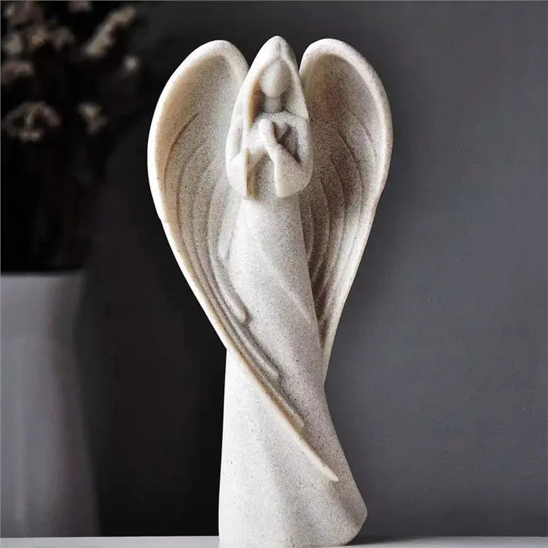 statue ange pierreuse détails sculptés texture grès décoration intérieure extérieure élégante moderne spirite beige