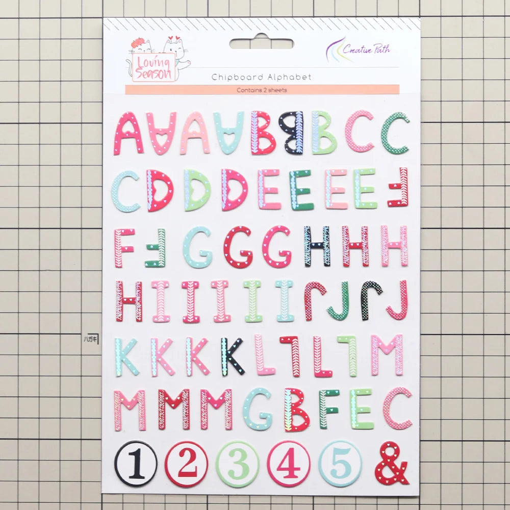 lettres capitales alphabet bois rose vert bleu noir blanc points coeurs rayures scrapbooking journalisation