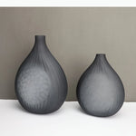 vase verre gris moderne fleurs artificielles peonies chrysanthemums decoration table decoratif arrangement floral