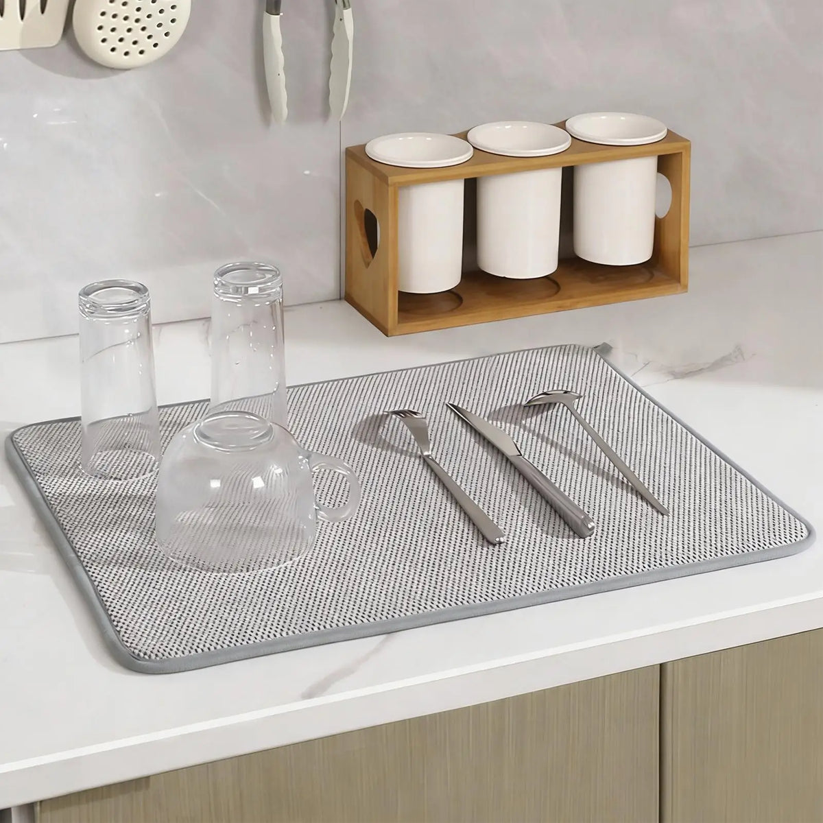 tapis table gris moderne texture tissée antidérapant vaisselle xmas