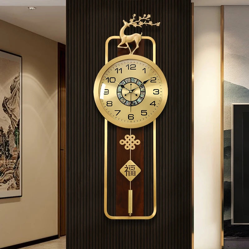horloge murale chinoise bien être or bois fixation cadran métal motif caractère