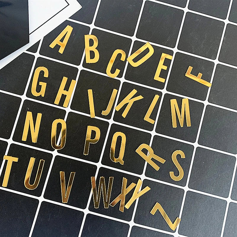 lettres alphabet or relief pochoir decoratif artisanal alphabet anniversaire mariage remise diplomes festif doré