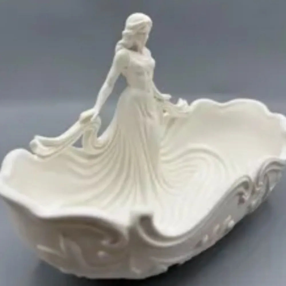 bol décoratif blanc danseuse robe ondulante bijoux rangement classique maison entrée