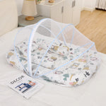 lit parapluie bébé moustiquaire intégrée matelas rembourré oreiller motif personnages ballons nuages tissu doux