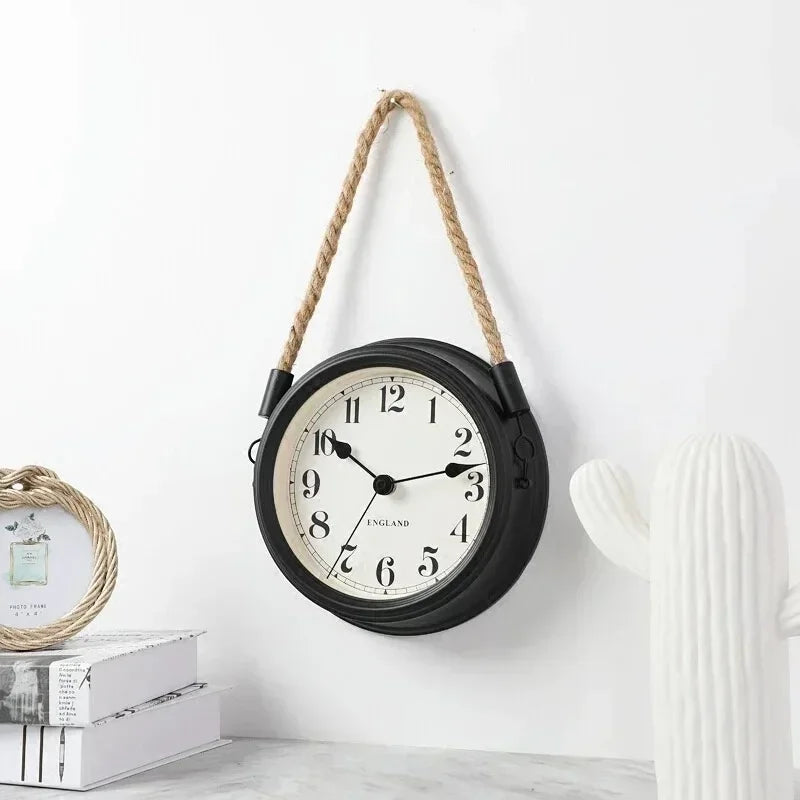 horloge murale vintage métal gris clair moderne fixation numérotée diamètre 22 rond