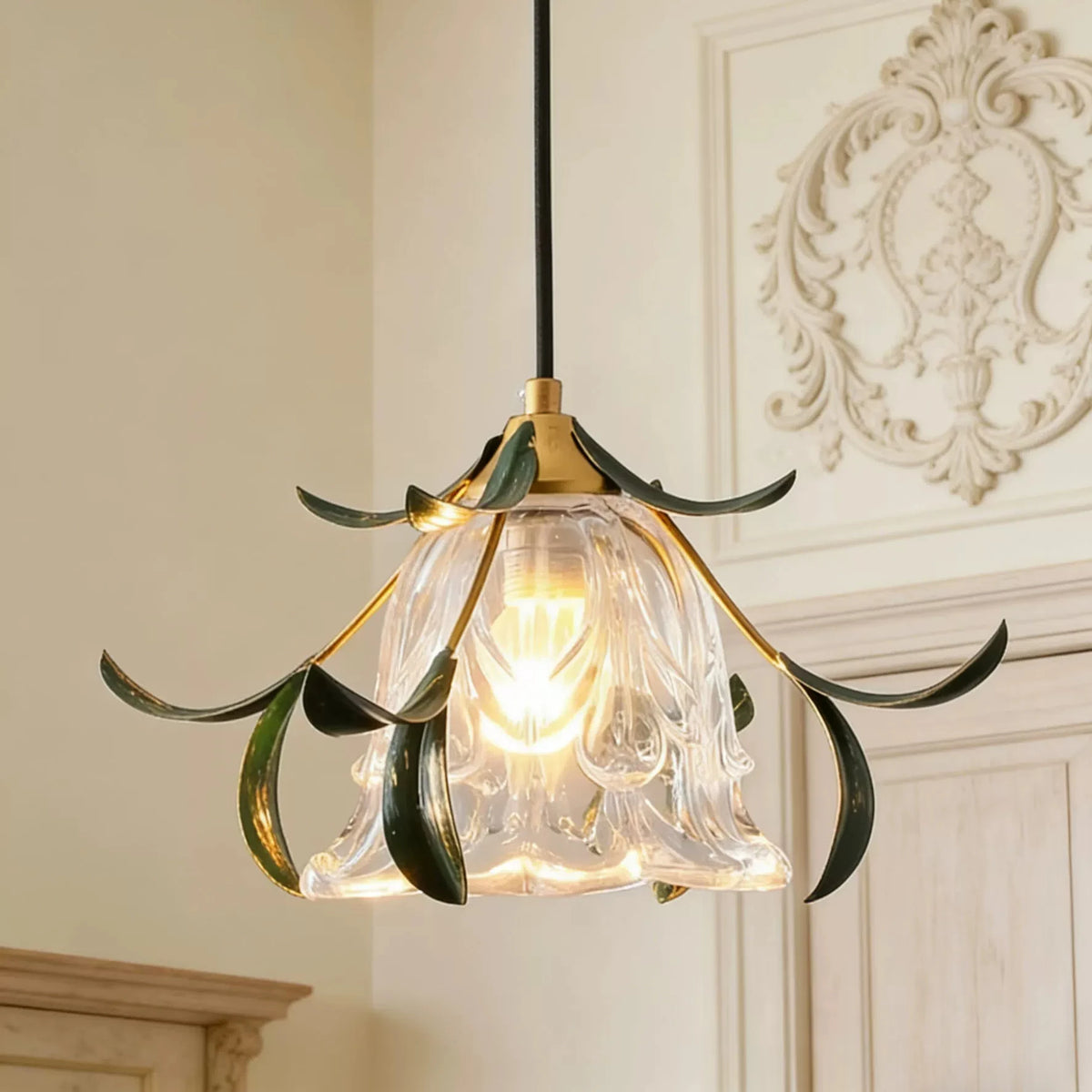 suspension lumineuse led transparente fleurs stylisées moderne vintage chambre restaurant
