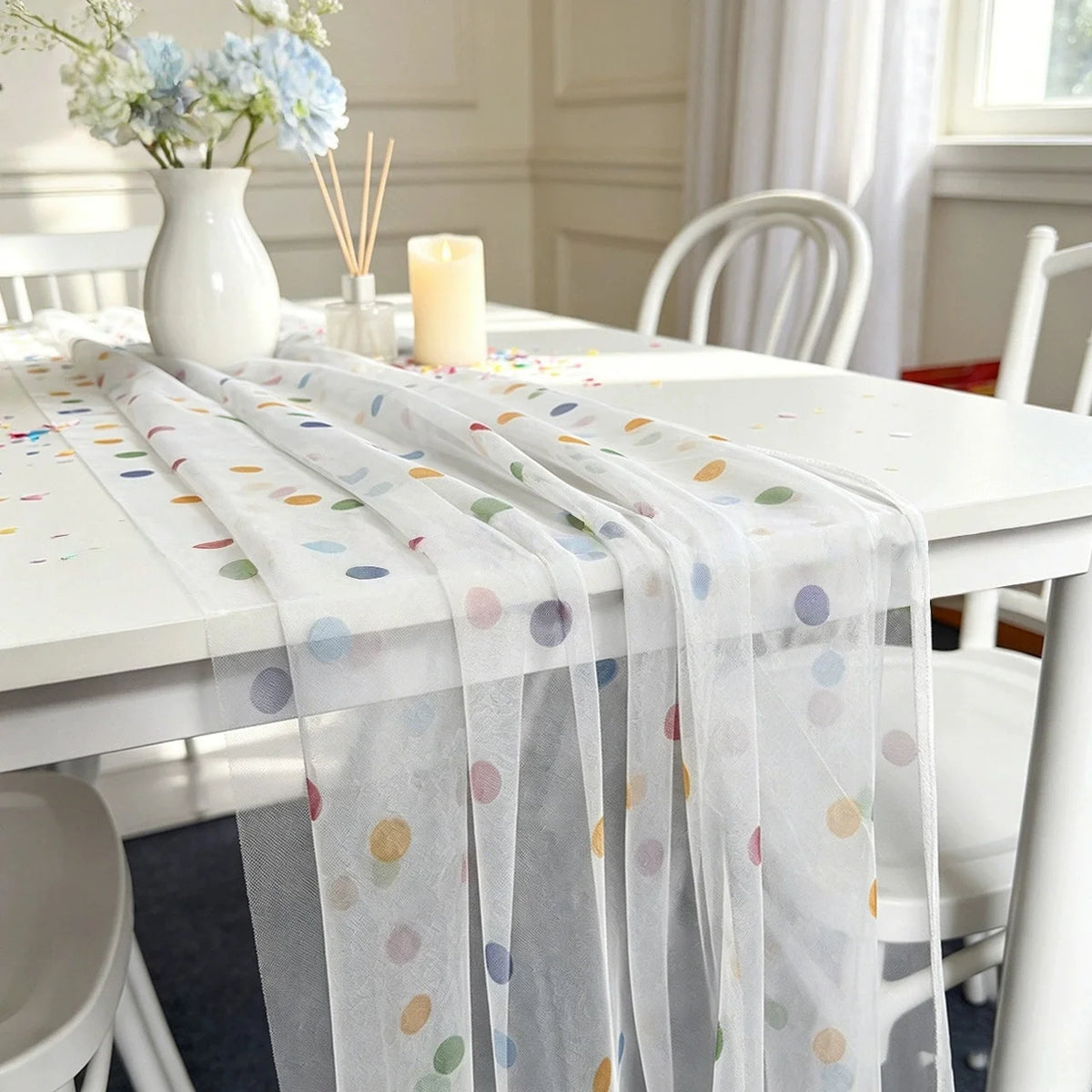 nappe tulle pois colorés transparente table festive mariage anniversaire fete thème carnavalesque