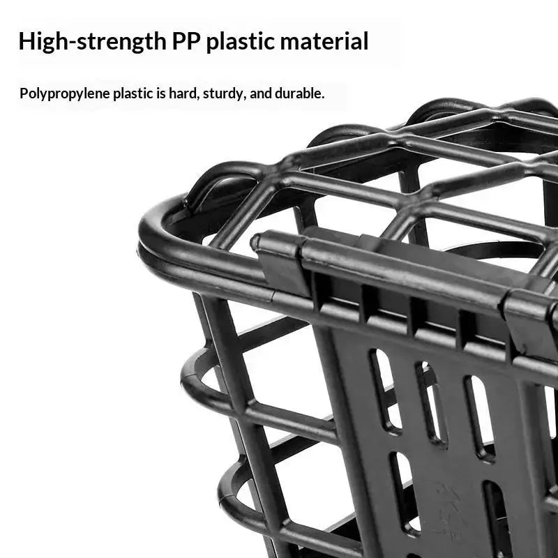 panier avant vélo électrique noir structure grille couvercle poignée fixations métalliques utilitaire transport