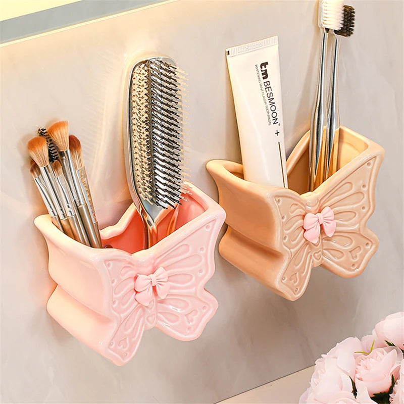 rangement mural papillon rose blanche brosses dents pinceaux maquillage deco girly fantaisiste