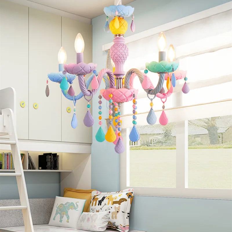 lustre suspendu enfant chambre princesse colorées tissu matelassé vintage rose bleu violet