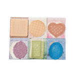 serviettes table papier découpé motifs floraux vintage blanc beige bleu vert rose marron clair
