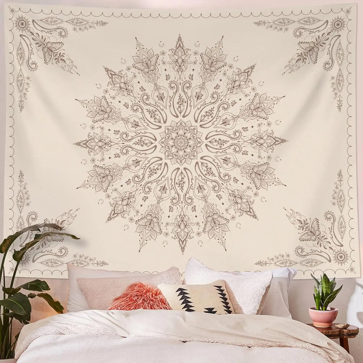 Détail motif mandala tapisserie beige Ombre Interieur