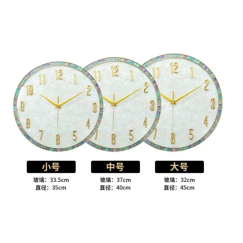 horloge murale moderne nacrée motifs veinés blanc doré irisation verte rose bleue