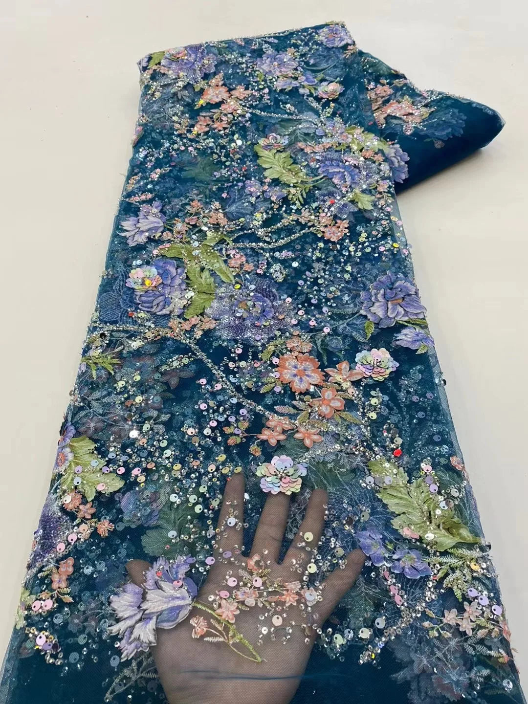 tissu dentelle floral sequins multicolore brodé polyester coton translucide robe mariage paillette couture environnementalité