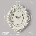 horloge murale baroque motif floral angelique blanc salon decoration aiguille quartz résine unique